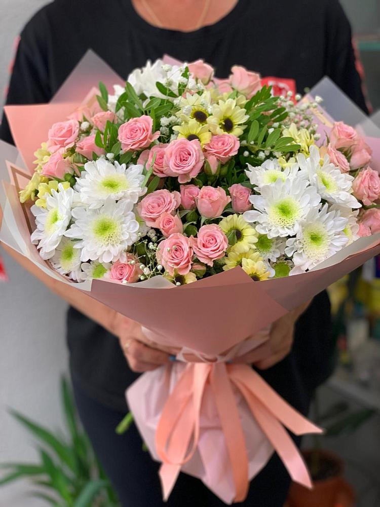 Букет цветов из: Розы и Хризантемы в Ясногорске Забайкальского края