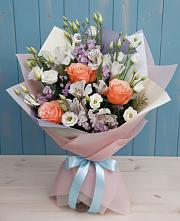 Букет цветов из:  Лизиантусы, Розы, Альстромерии и Гипсофила в Ясногорске Забайкальского края